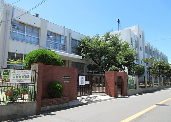 大阪市立放出中学校まで1073m