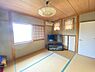 和室：2階和室・6帖。ミニキッチンがあり2世帯住宅としてもお使いいただけます。