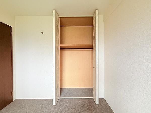 寝室収納　クローゼット