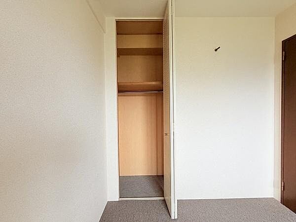 子供部屋　収納