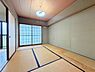 和室：和室6帖。リビングに隣接し開放的にお使いいただけます。