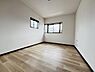 子供部屋：子供部屋・6.75帖。学習机を置いて、勉強に集中できそうなお部屋。