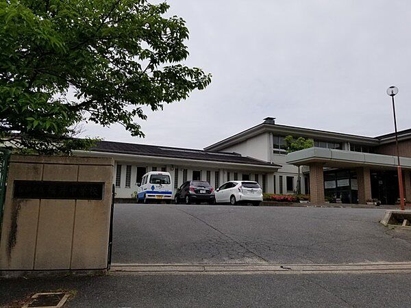 桜井中学校まで2800m