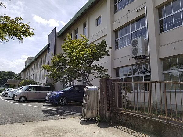 高取町立たかむち小学校まで699m