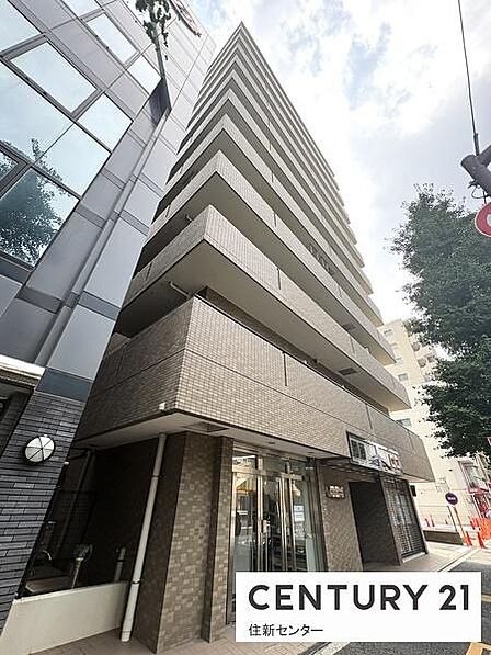 小学校・中学校徒歩7分以内と近く通学も安心!スーパー至近、区役所、図書館、郵便局など必要な施設が近くに揃い、生活便利で子育てしやすい住環境!