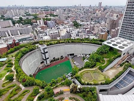 目黒区立目黒天空庭園まで998m
