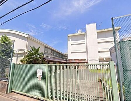 調布市立第八中学校まで160m