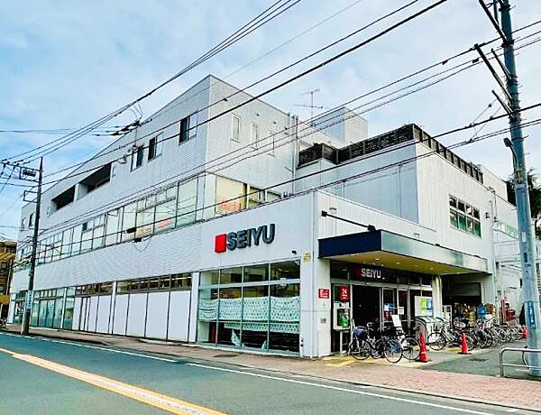 西友調布入間町店まで950m