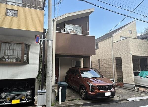 リビングに床暖房付・1616サイズのユニットバス・食洗機付など充実の設備！