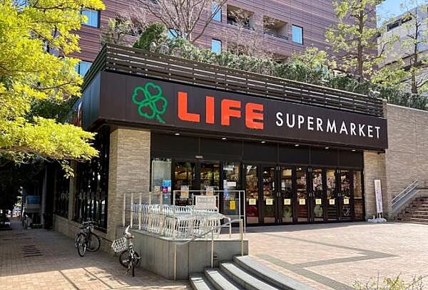 ライフ目黒大橋店まで732m