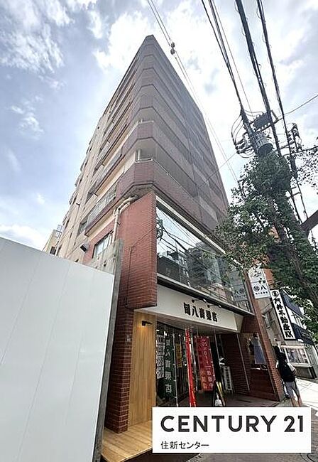 都心に佇むヴィンテージマンション！鉄骨鉄筋コンクリート造・10階建7階部分・南向きにつき陽当たり良好！新規リフォーム＆大容量のWICなど収納豊富な3LDK！「三軒茶屋」駅徒歩3分の好立地！