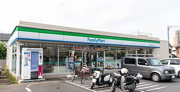 ファミリーマート桜丘世田谷通り店まで270m