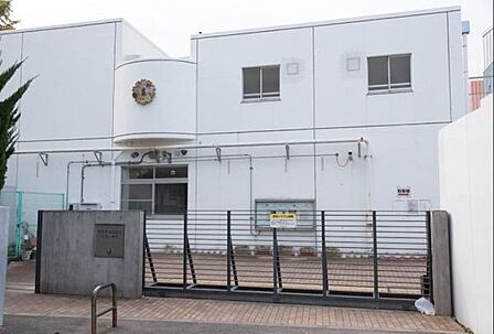 杉並区立方南小学校まで894m