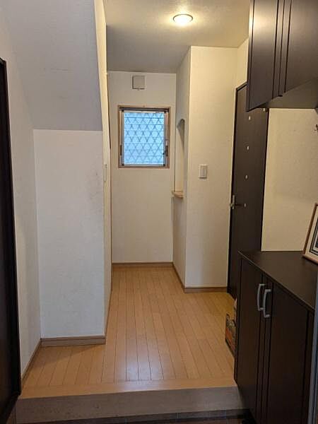 広く、明るい玄関が住む方を迎えてくれます。
