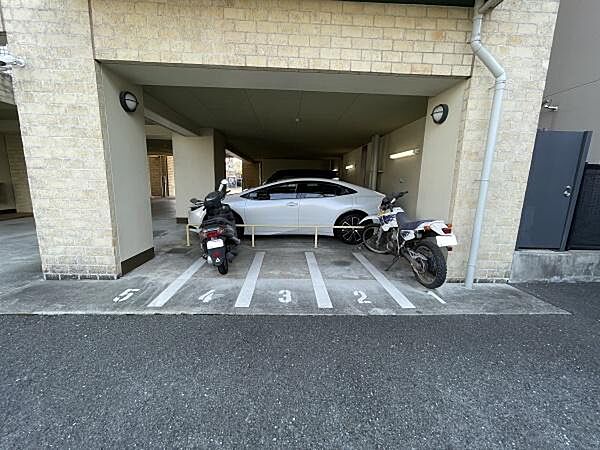 バイク置き場