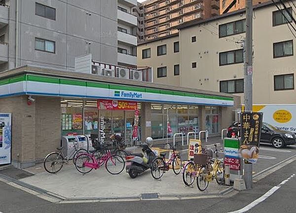 ファミリーマート城東中央二丁目店まで408m