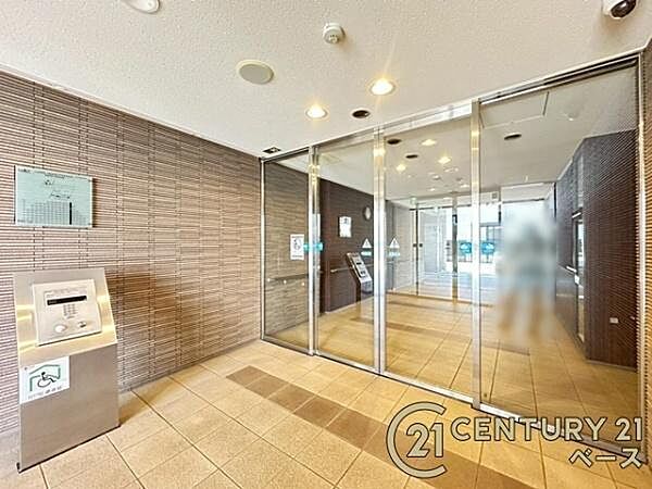 ■現地撮影写真■こちらはマンション出入口です！