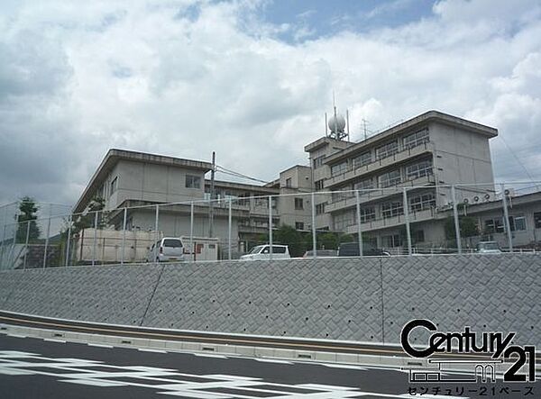 三郷町立三郷北小学校まで1400m