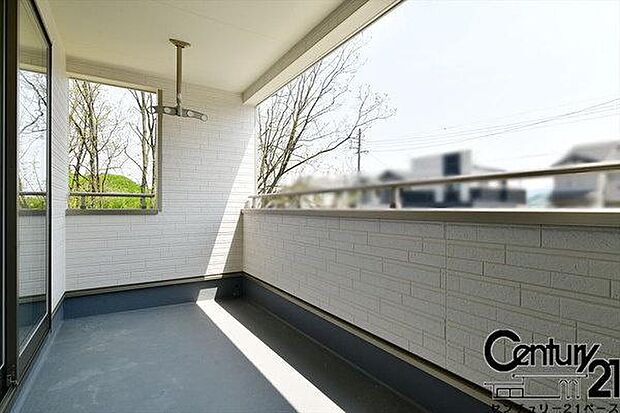 ■≪同仕様写真≫■日当たりのよいバルコニー!洗濯物もよく乾きます!■