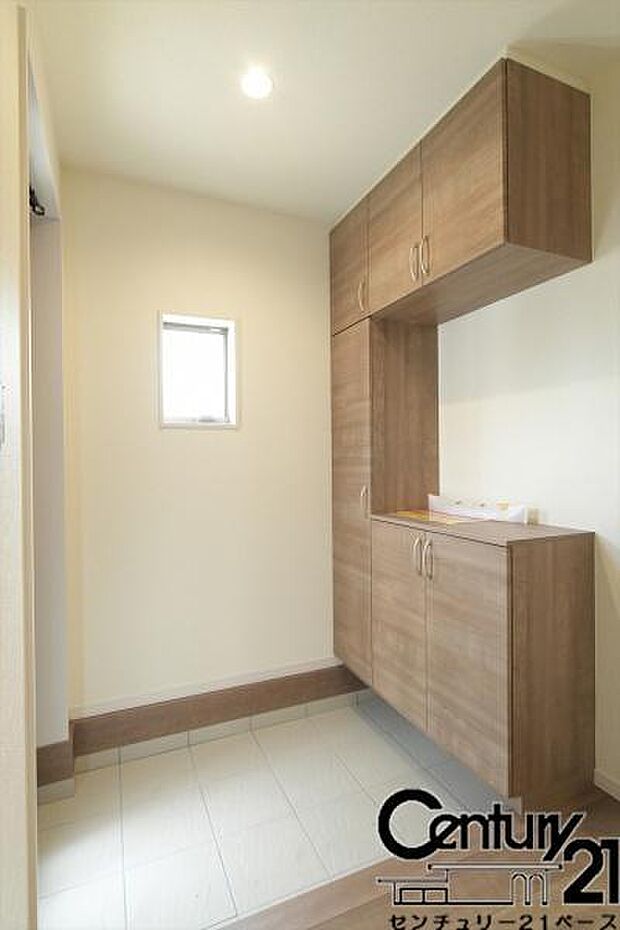 ■玄関には大容量シューズボックス完備!■