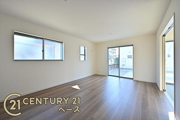 ■現地撮影写真■家族団欒も快適なダイニングスペース!