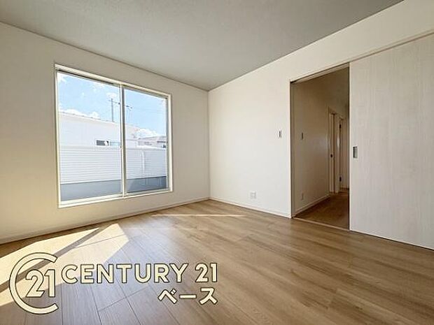 ■現地撮影写真■日当たりのよい明るい雰囲気の洋室です!