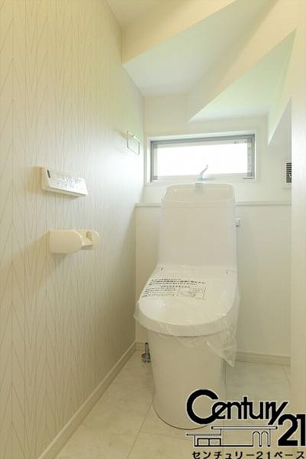 ■現地撮影写真■ウォシュレット完備!トルネード洗浄・フチなし形状でお手入れも楽々ですね!