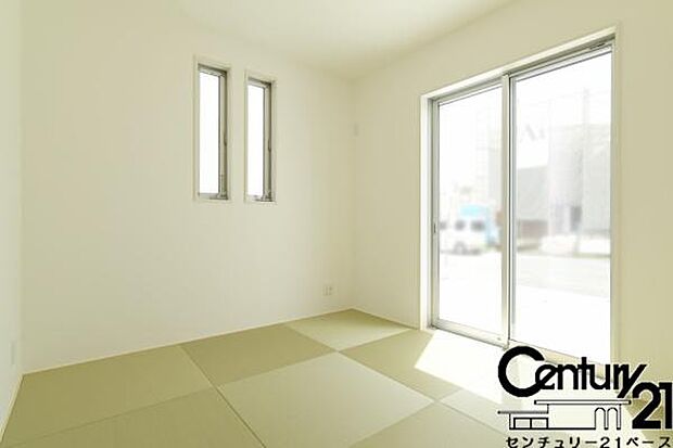 ■現地撮影写真■ほっこり落ち着ける、リビング隣接タイプの和室です!