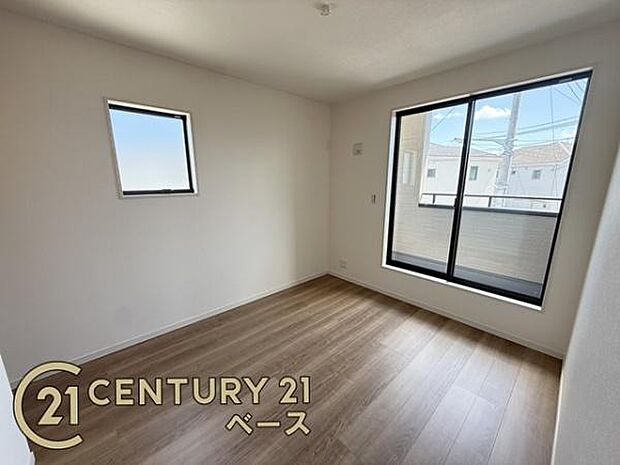 ■現地撮影写真■日当たりのよい明るい雰囲気の洋室です！