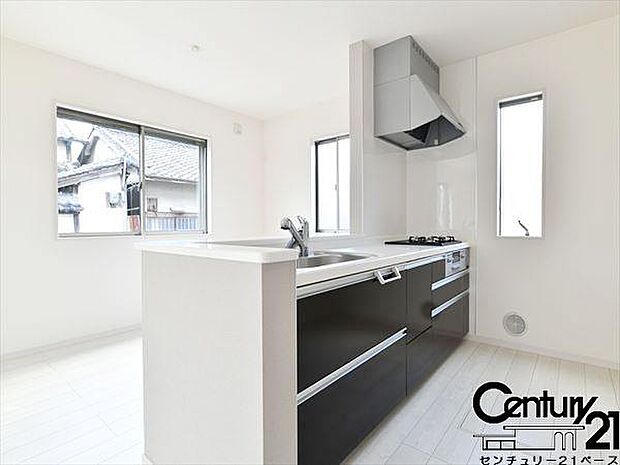 ■収納力と使いやすさを追求したシステムキッチンです!■