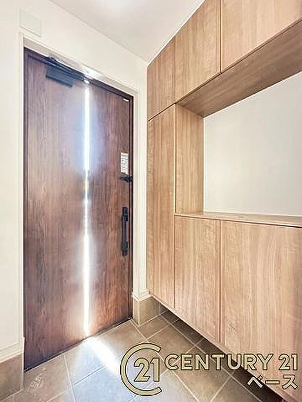 ■玄関には大容量シューズボックスを完備!■