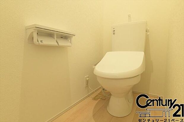 ■1・2階ともに『節水省エネ仕様シャワートイレ』を採用しています!■