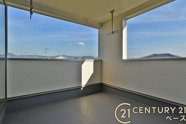 ■≪同仕様写真≫■日当たりのよいバルコニー!洗濯物もよく乾きます!■