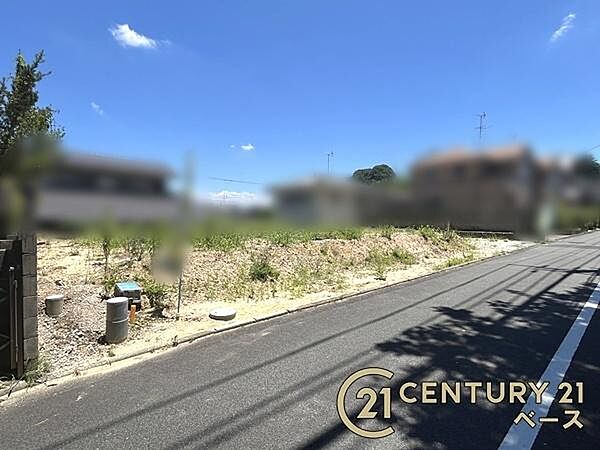 ■現地撮影写真■ 建築条件なしのため、ご希望のハウスメーカーで建築可能です！