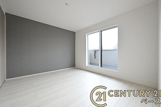 ■バルコニーに面した開放感のあるお部屋です!