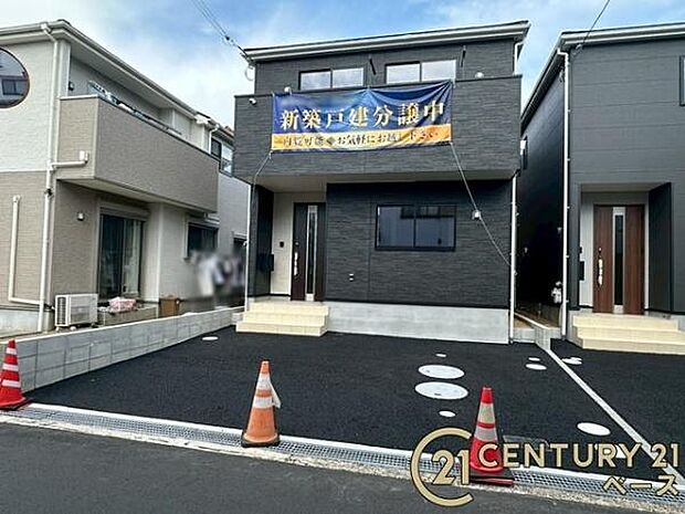 ■現地撮影写真■駐車スペースは並列2台可!来客時なども安心です!