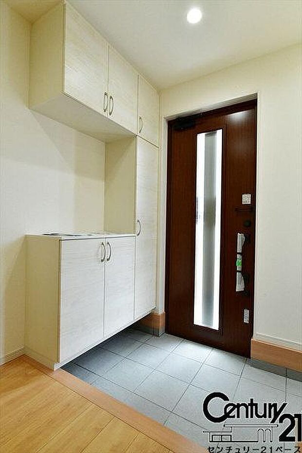 ■玄関には大容量シューズボックス完備!■