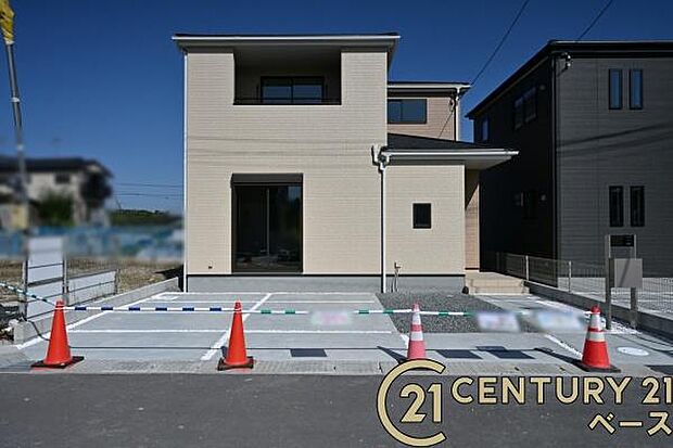 ■現地撮影写真■駐車スペース2台分完備!