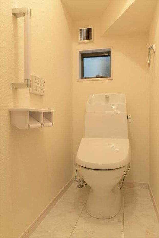 ■フチなし＆トルネード洗浄でお掃除も楽らく！ウォシュレット付きです！■