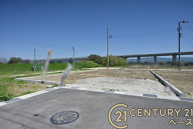 ■現地撮影写真■こちらは4号棟です!■耐震等級3の地震に強安心の邸宅!雨で汚れを洗い流してくれるセルフクリーニング機能付き外壁!お気軽にお問い合わせください!■