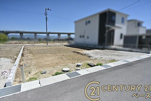 ■現地撮影写真■こちらは5号棟です！■耐震等級3の地震に強安心の邸宅！雨で汚れを洗い流してくれるセルフクリーニング機能付き外壁！お気軽にお問い合わせください！■