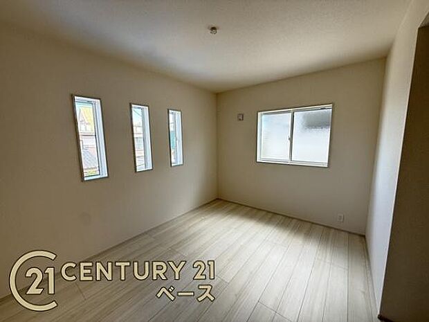 ■現地撮影写真■日当たりのよい明るい雰囲気の洋室です!