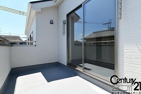 ■≪同仕様写真≫■日当たりのよいバルコニー！洗濯物もよく乾きます！■