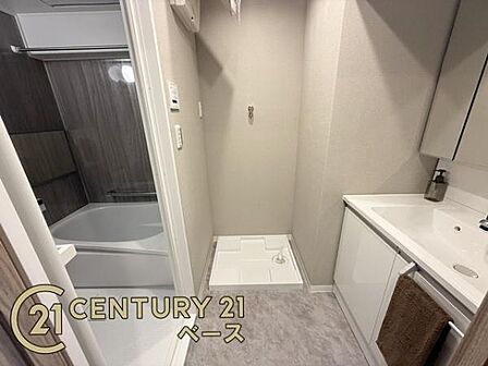 リフォーム済!使い勝手の良い綺麗な洗面室です!