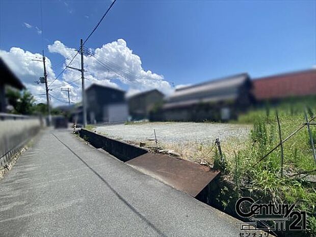 ■現地撮影写真■スーパーやコンビニまで徒歩圏内でお買い物も楽々!