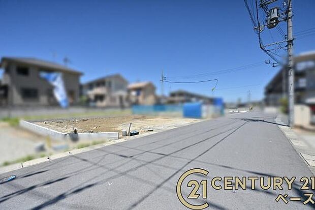 ■現地撮影写真■前面道路6mと広々開放的!