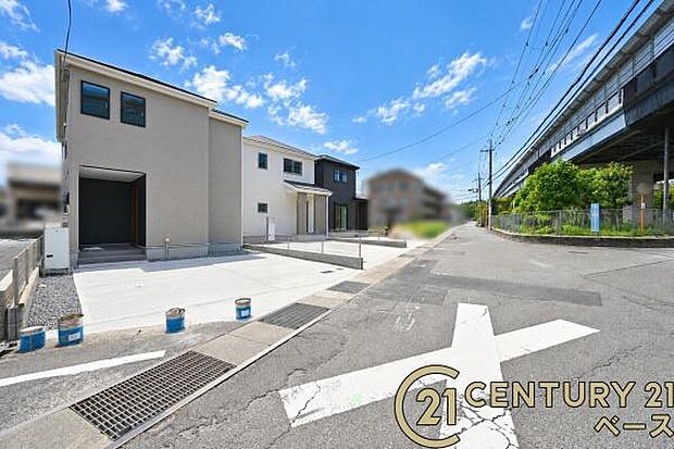 ■現地撮影写真■お買い物施設が近く便利な環境！