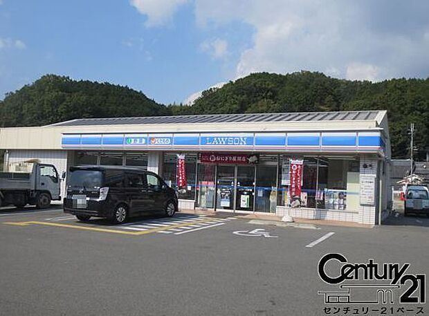 ローソン柏原石川町店まで429m