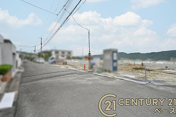 ■現地撮影写真■ 前面道路は6ｍ以上と広くゆったりしています！