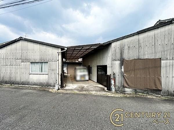 ■現地撮影写真■ 道路との高低差もまったくありません。